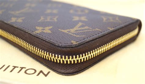 louis vuitton wallet price in dubai|zippy wallet louis vuitton price.